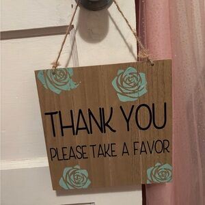 Hanging favorite sign